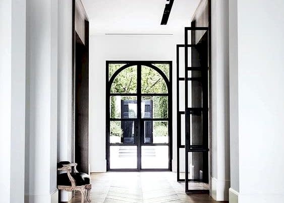 Should You Decorate Your Own Home?